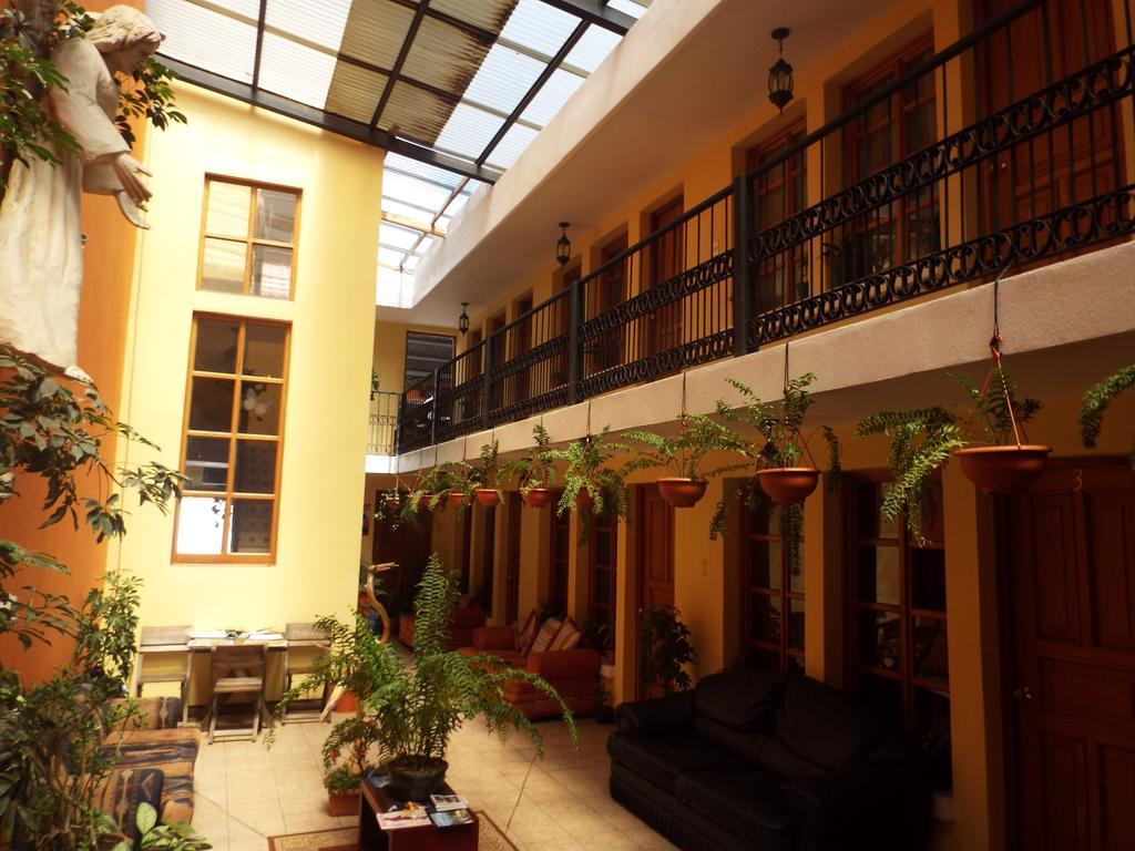 Hotel Kasa Kamelot Quetzaltenango Extérieur photo