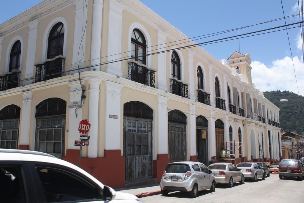 Hotel Kasa Kamelot Quetzaltenango Extérieur photo