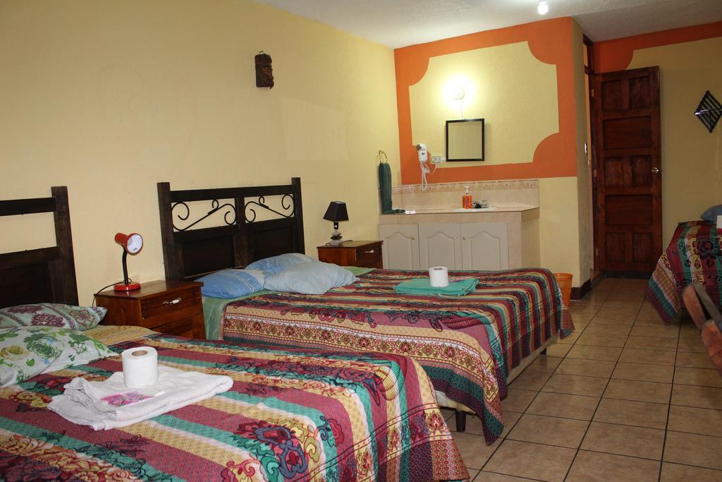 Hotel Kasa Kamelot Quetzaltenango Extérieur photo