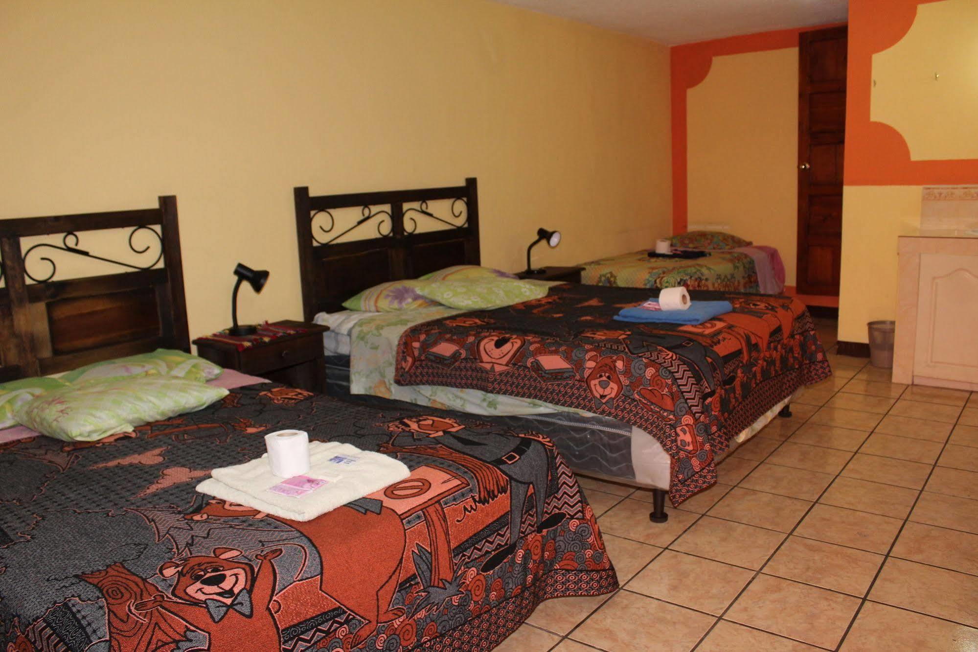 Hotel Kasa Kamelot Quetzaltenango Extérieur photo